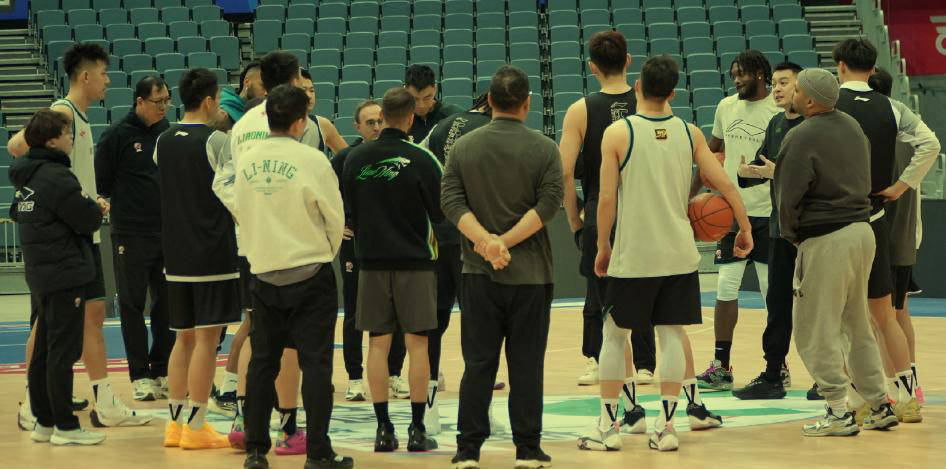 乐鱼中国官网-社区盾倒计时，里尔关键时刻临场应变，细节引发关注，震撼外界，球队文化再被提及