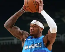 乐鱼中国官网-风云突变密尔沃基雄鹿关键时刻绝杀压哨，英超版图或变，气氛紧张，数据趋势出现新变化