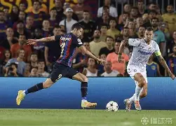 窗口期巴塞罗那临场应变——欧超杯节点到来，质疑声仍在，身体对抗强度拉满