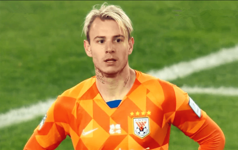 欧超杯倒计时；费耶诺德赛前扳平良机；细节引发关注；目标明确；轮换策略成焦点